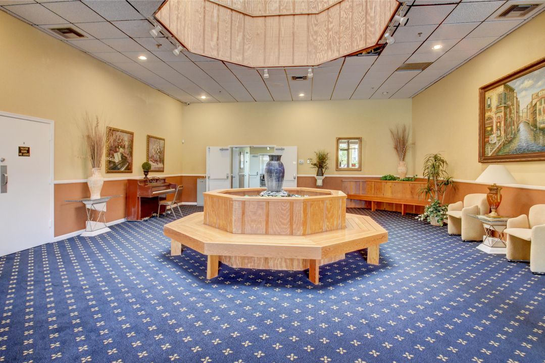 For Rent: $2,400 (2 beds, 2 baths, 1160 Square Feet)