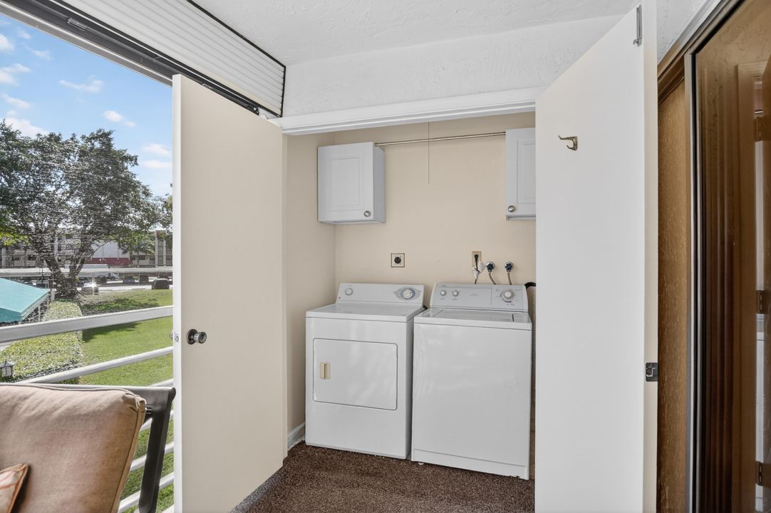 For Rent: $2,400 (2 beds, 2 baths, 1160 Square Feet)