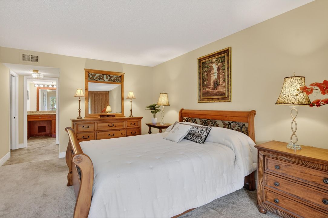 For Rent: $2,400 (2 beds, 2 baths, 1160 Square Feet)