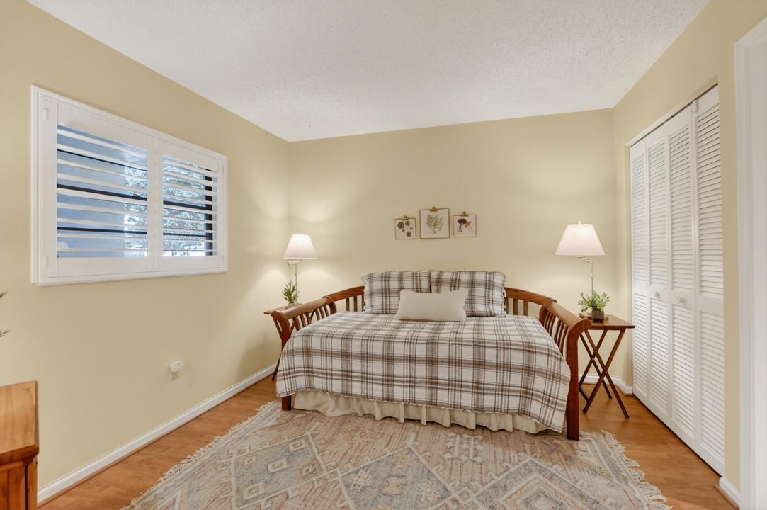 For Rent: $2,400 (2 beds, 2 baths, 1160 Square Feet)