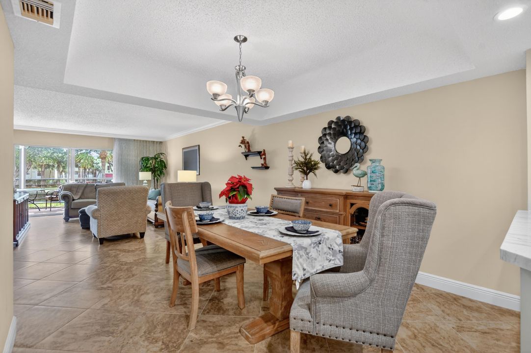 For Rent: $2,400 (2 beds, 2 baths, 1160 Square Feet)