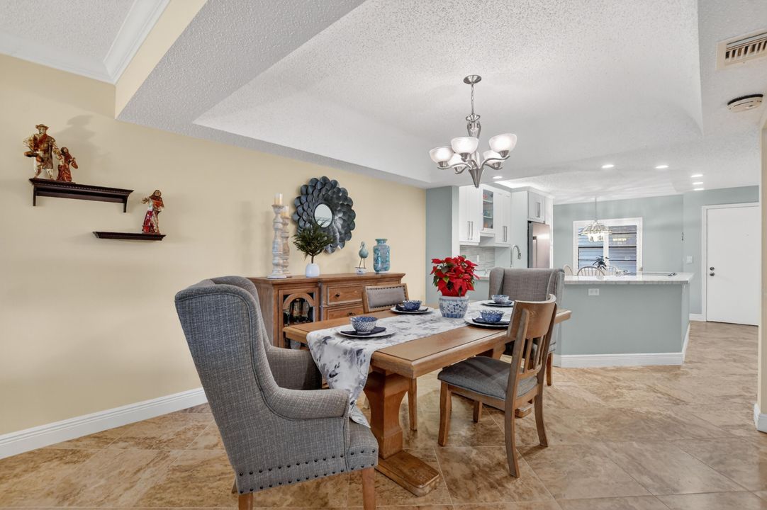 For Rent: $2,400 (2 beds, 2 baths, 1160 Square Feet)