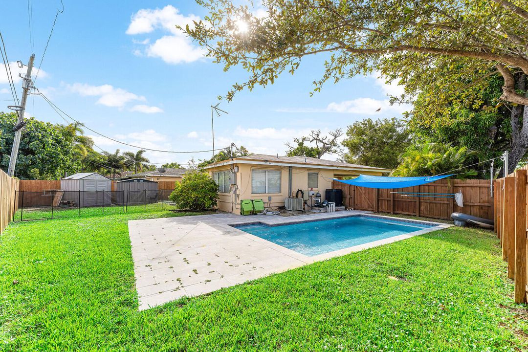 For Rent: $4,500 (3 beds, 2 baths, 1130 Square Feet)