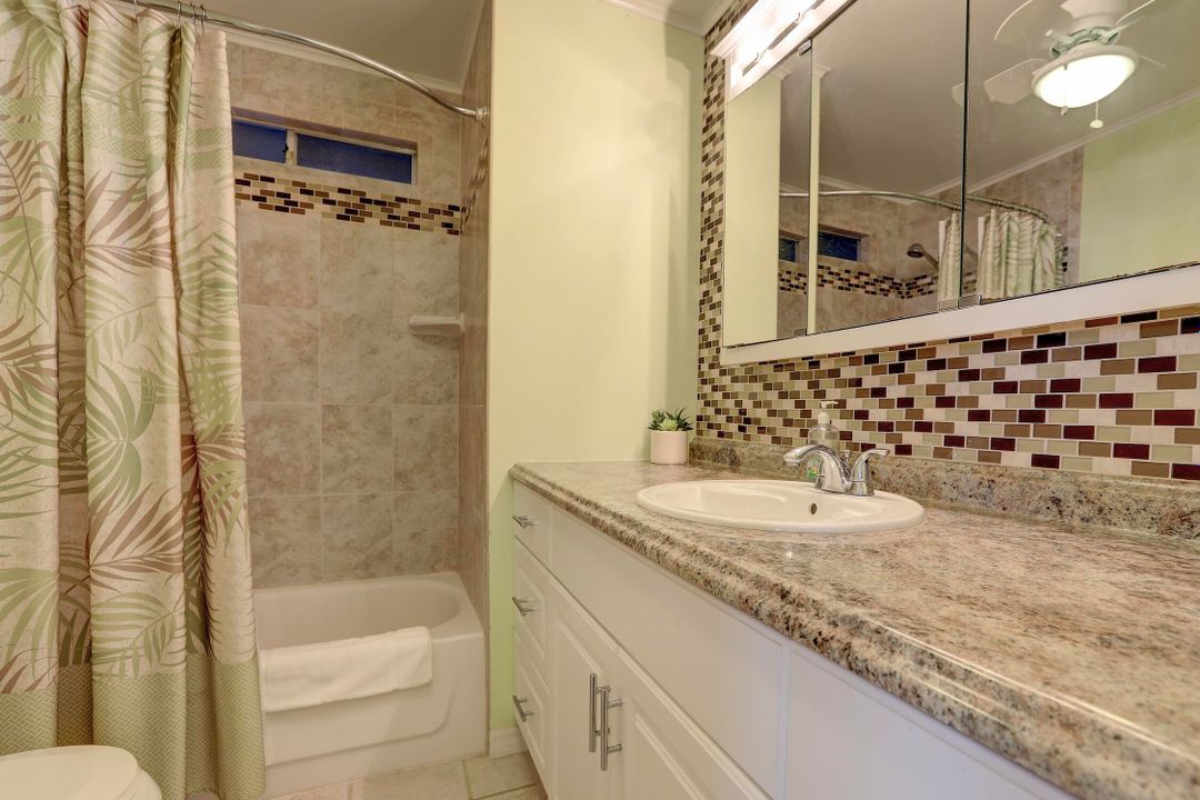 待售: $159,000 (2 贝兹, 2 浴室, 927 平方英尺)