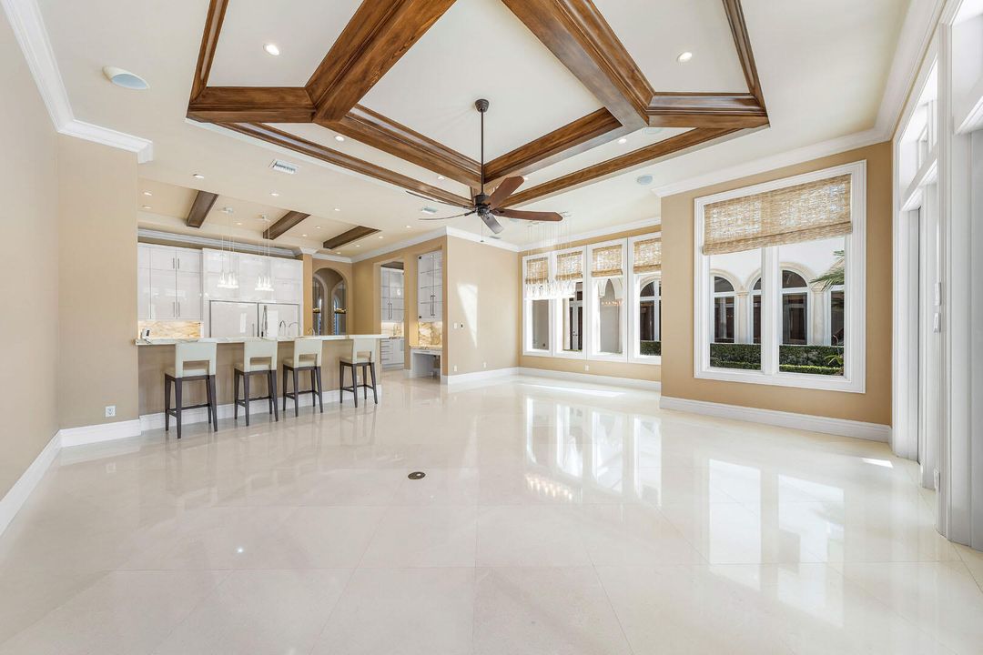 На продажу: $9,450,000 (6 спален, 7 ванн, 8190 Квадратных фут)