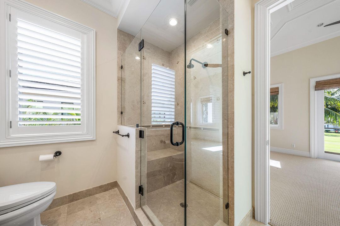 На продажу: $9,450,000 (6 спален, 7 ванн, 8190 Квадратных фут)