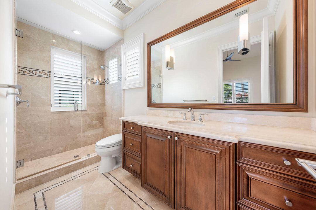 На продажу: $9,450,000 (6 спален, 7 ванн, 8190 Квадратных фут)