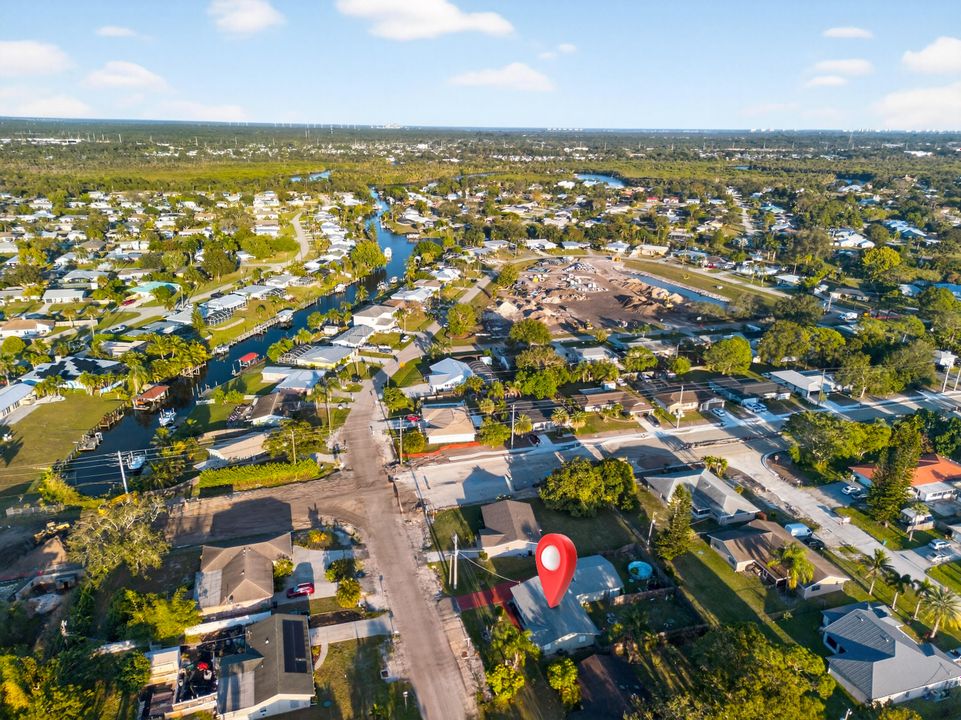 En Venta: $425,000 (4 camas, 30 baños, 1900 Pies cuadrados)