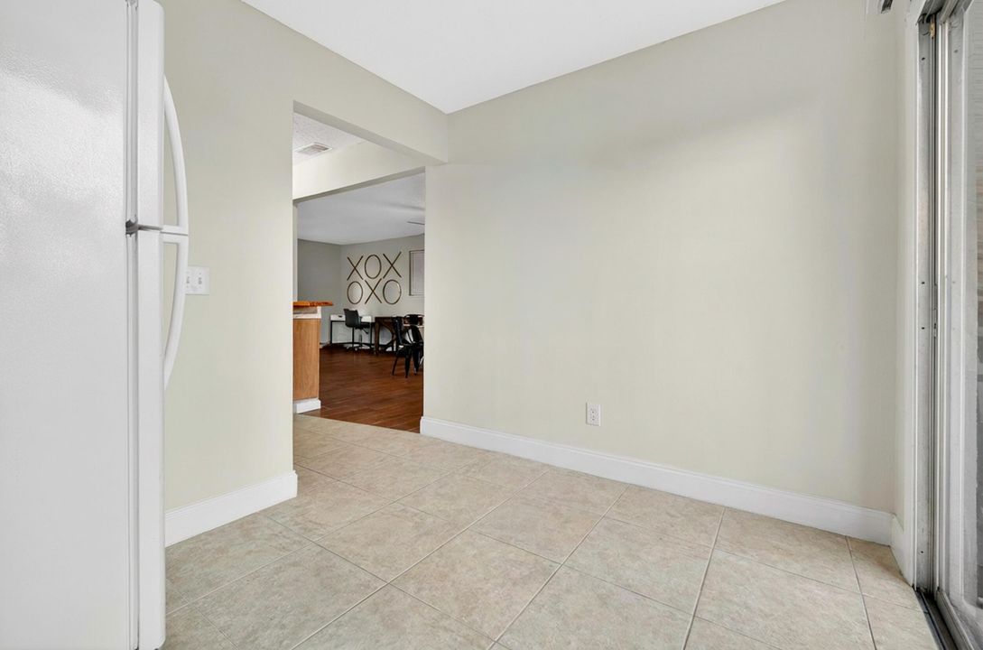 En Venta: $425,000 (4 camas, 30 baños, 1900 Pies cuadrados)