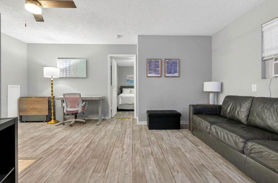 En Venta: $425,000 (4 camas, 30 baños, 1900 Pies cuadrados)