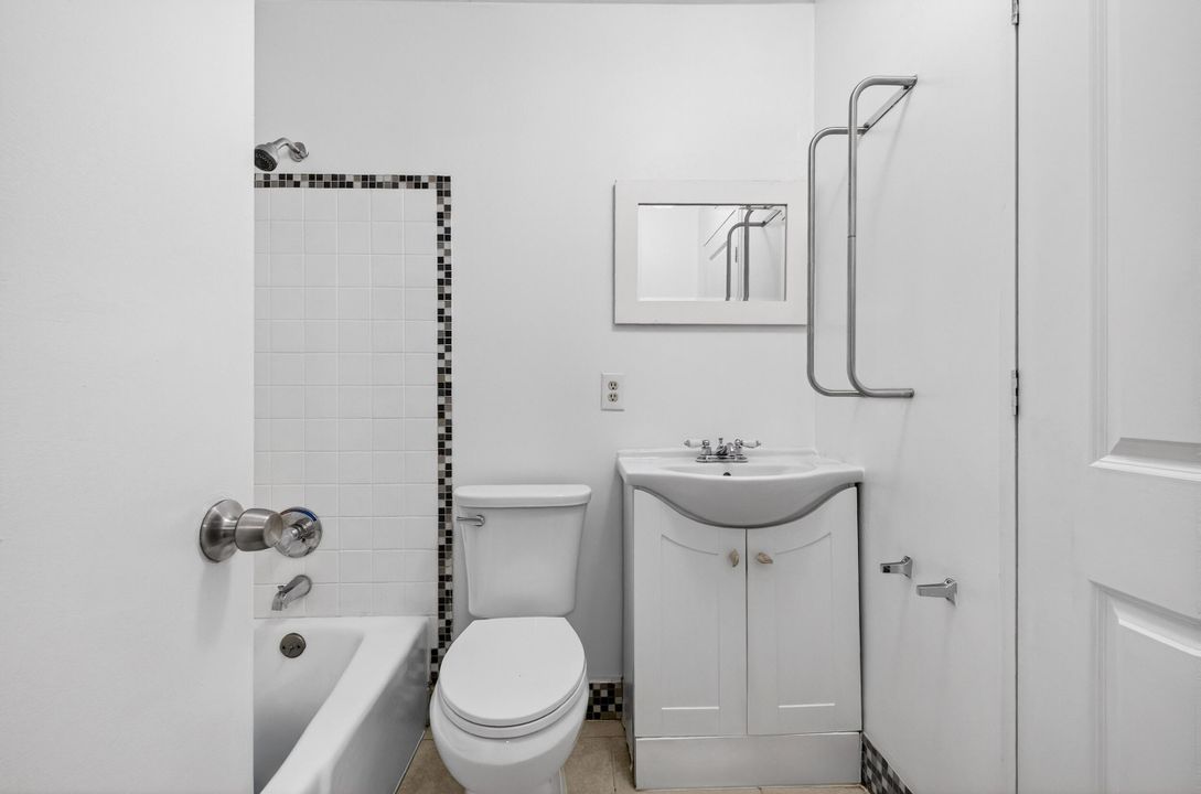 En Venta: $425,000 (4 camas, 30 baños, 1900 Pies cuadrados)