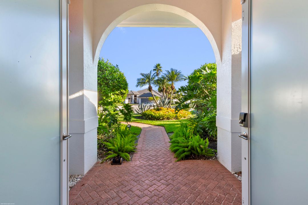 For Rent: $12,500 (4 beds, 3 baths, 3010 Square Feet)