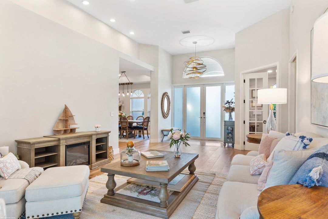 For Rent: $12,500 (4 beds, 3 baths, 3010 Square Feet)