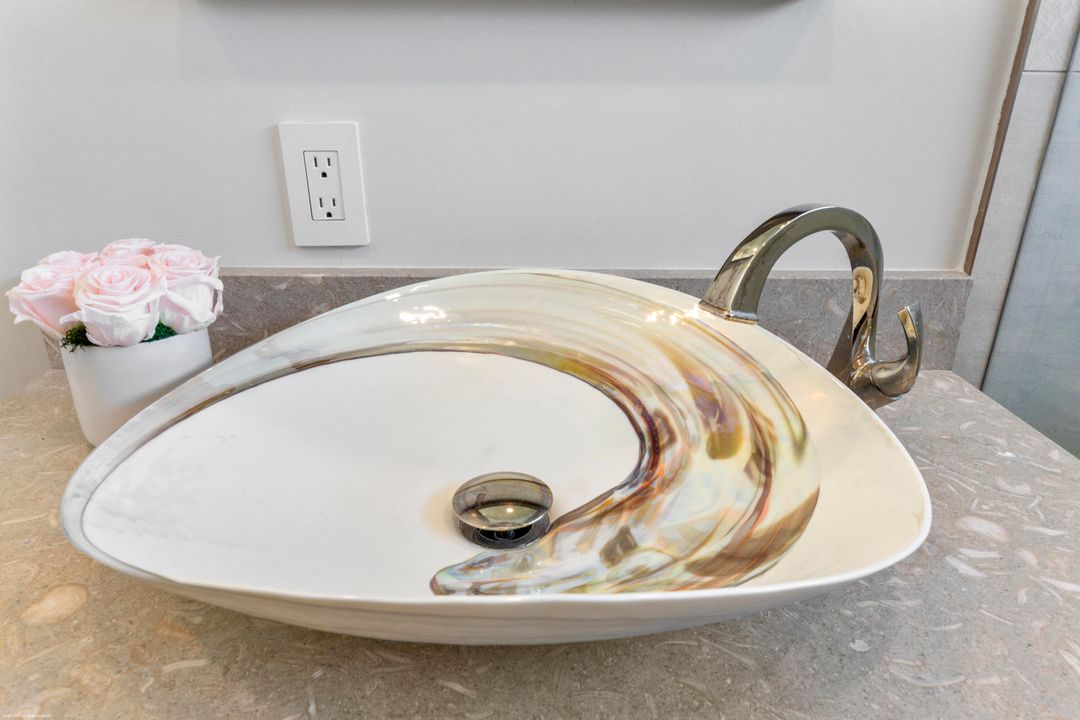 For Rent: $12,500 (4 beds, 3 baths, 3010 Square Feet)