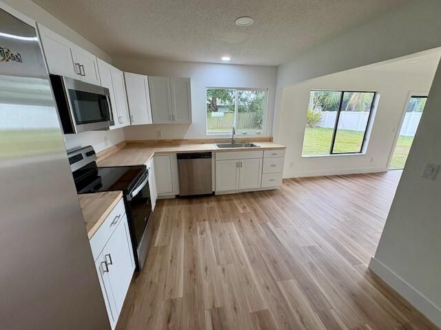 For Rent: $2,500 (2 beds, 2 baths, 1417 Square Feet)