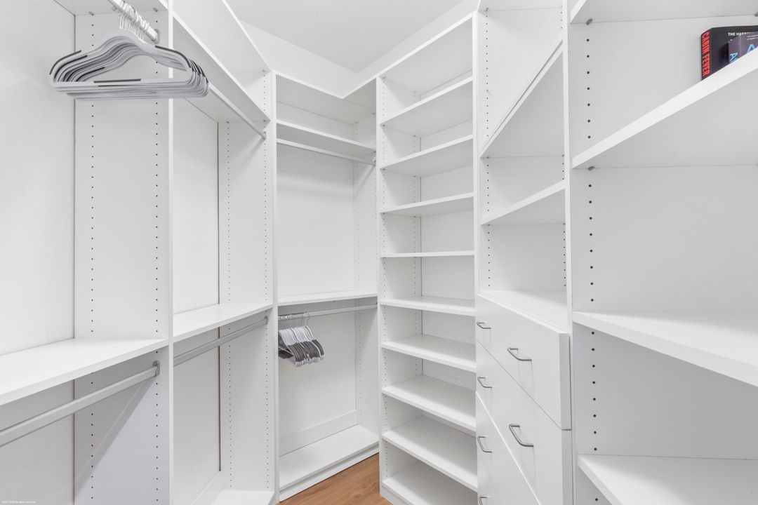 For Rent: $12,500 (4 beds, 3 baths, 3010 Square Feet)