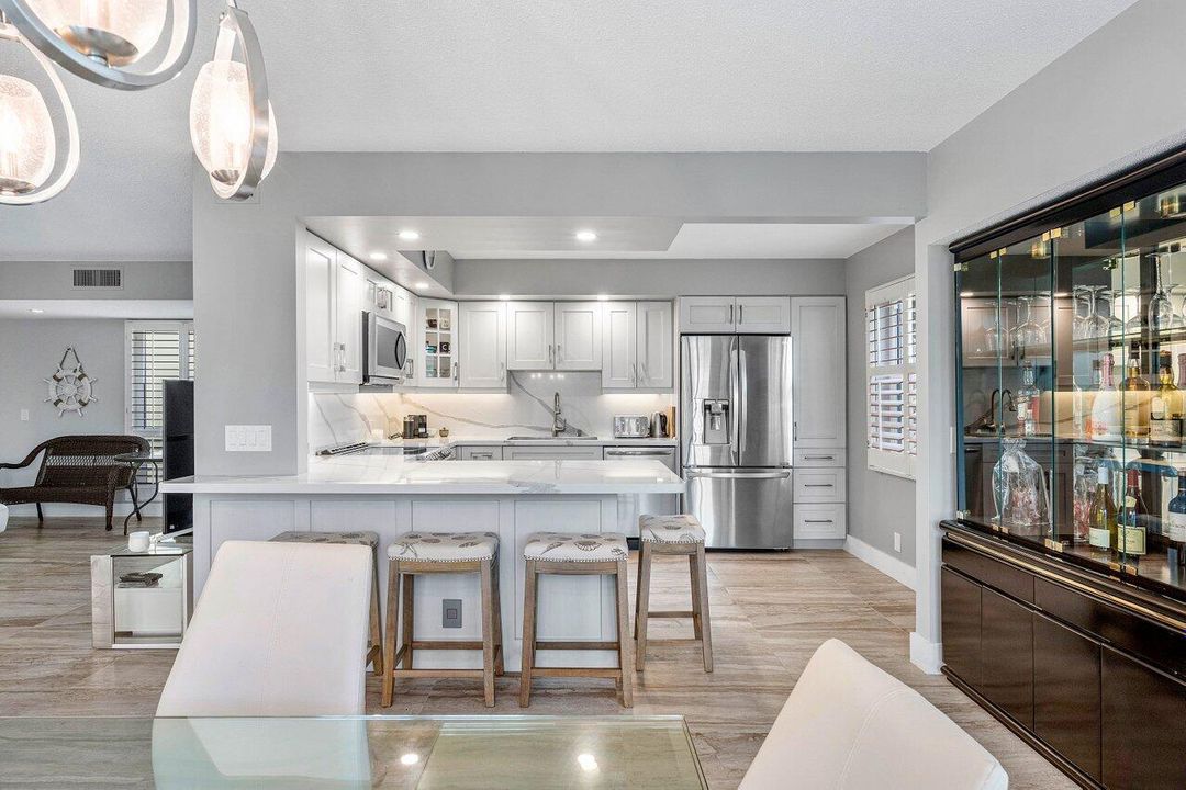 待售: $660,000 (2 贝兹, 2 浴室, 1737 平方英尺)