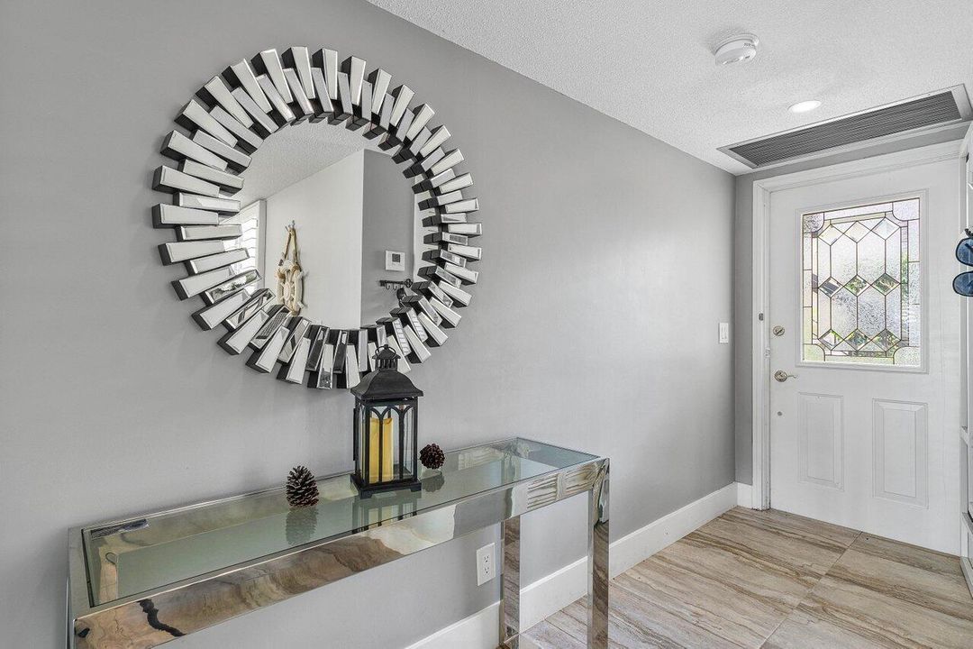 待售: $660,000 (2 贝兹, 2 浴室, 1737 平方英尺)