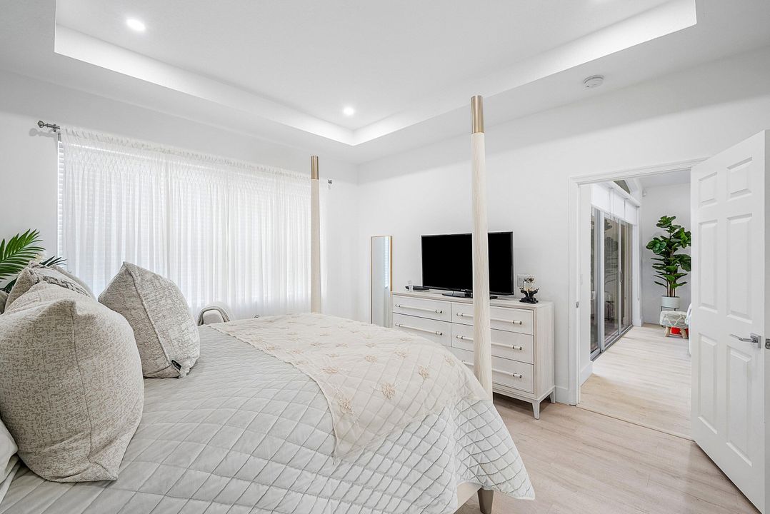 待售: $570,000 (2 贝兹, 2 浴室, 1936 平方英尺)