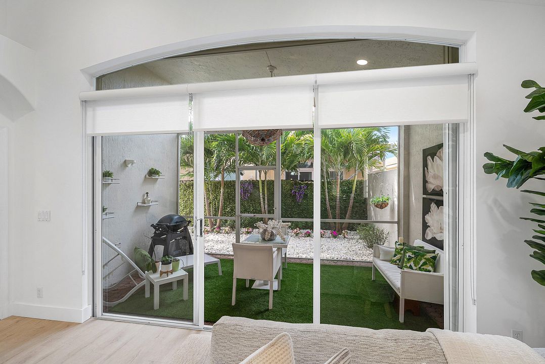 待售: $570,000 (2 贝兹, 2 浴室, 1936 平方英尺)