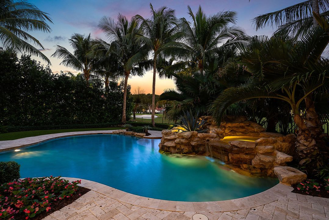 На продажу: $9,450,000 (6 спален, 7 ванн, 8190 Квадратных фут)