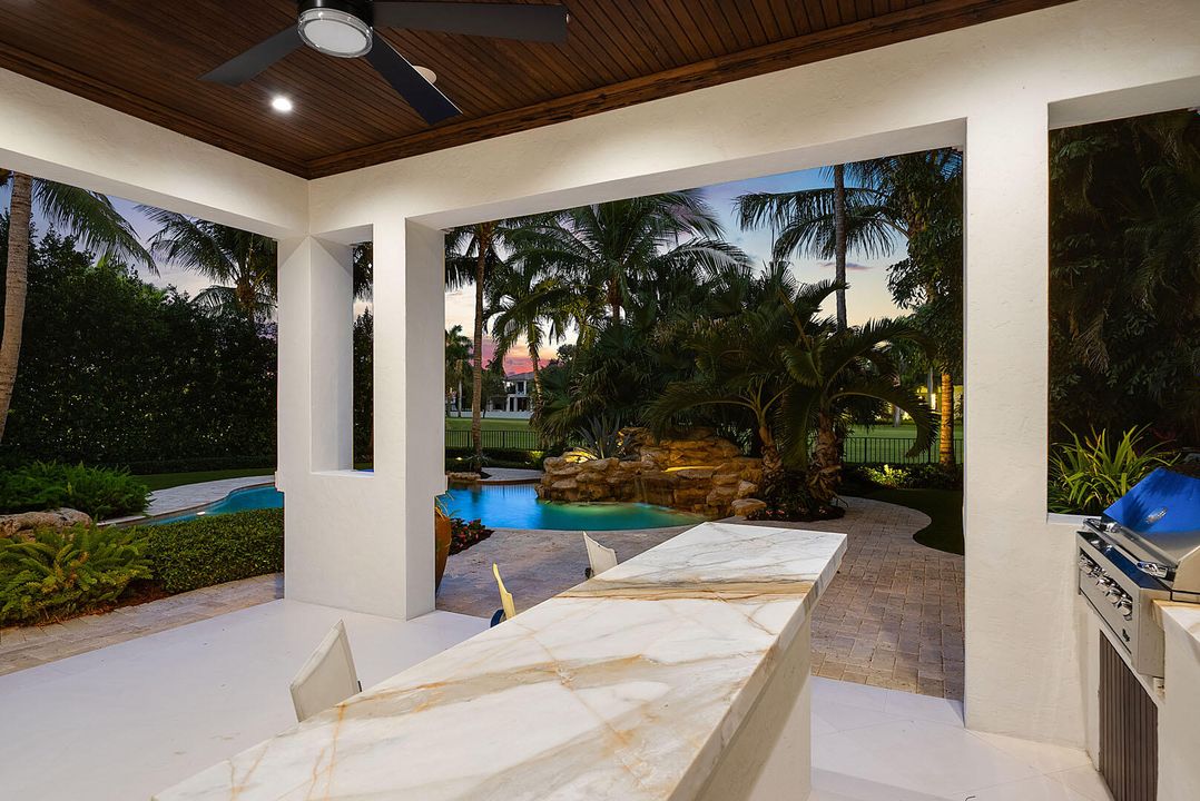 На продажу: $9,450,000 (6 спален, 7 ванн, 8190 Квадратных фут)