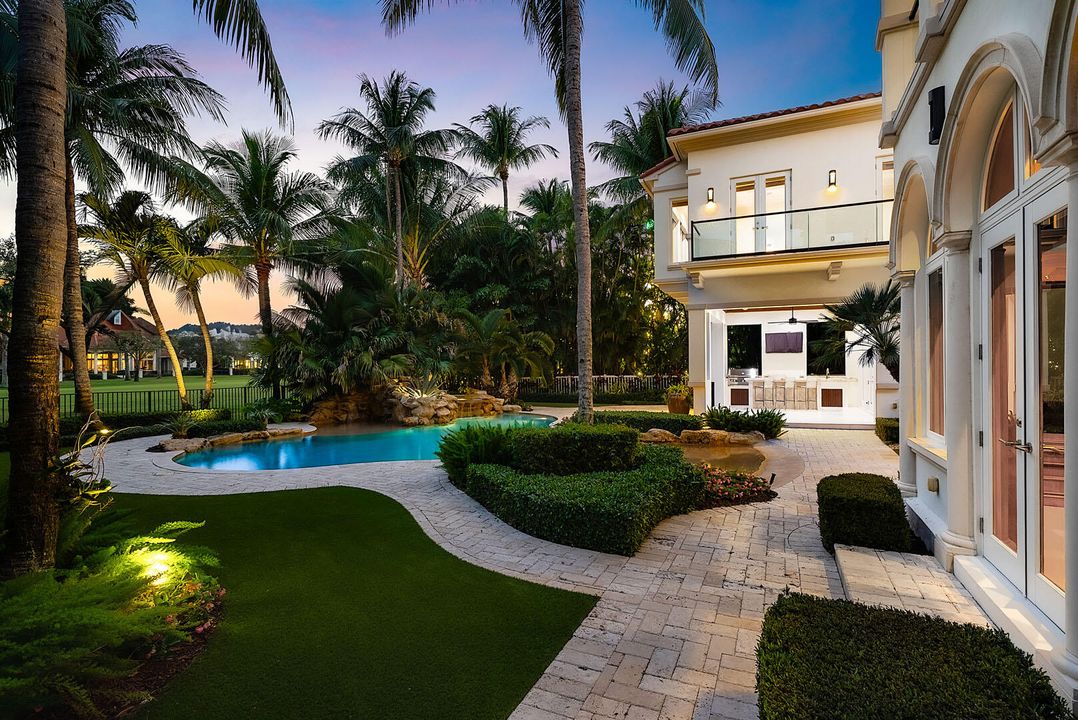 На продажу: $9,450,000 (6 спален, 7 ванн, 8190 Квадратных фут)