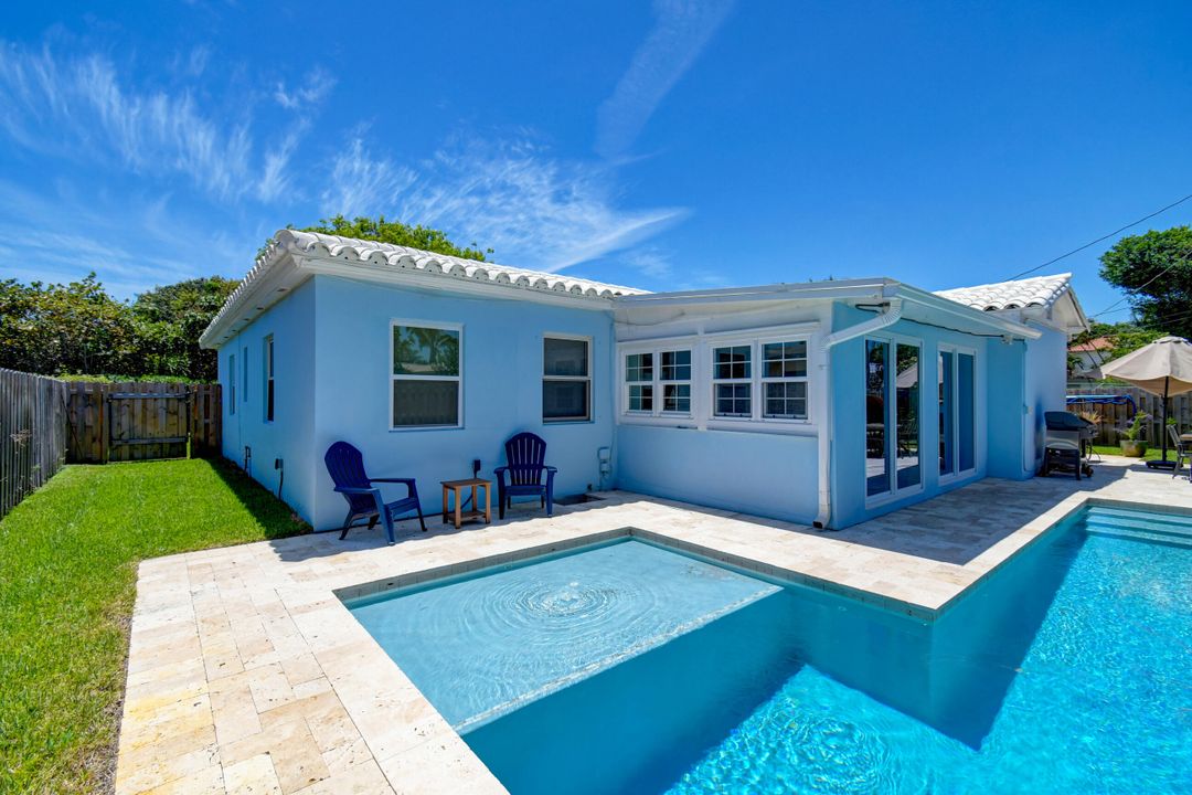 For Rent: $7,000 (3 beds, 2 baths, 1364 Square Feet)