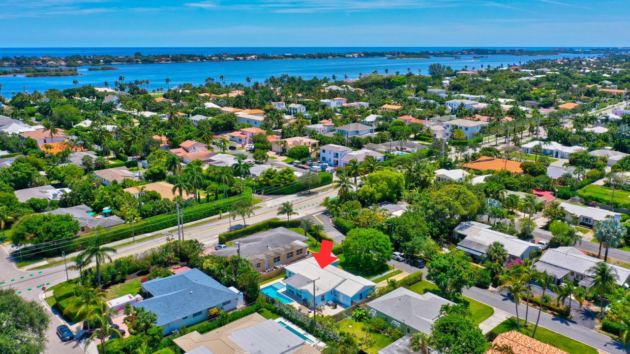 For Rent: $7,000 (3 beds, 2 baths, 1364 Square Feet)