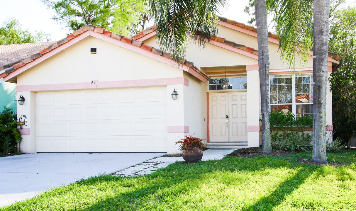 For Rent: $5,000 (3 beds, 2 baths, 1408 Square Feet)