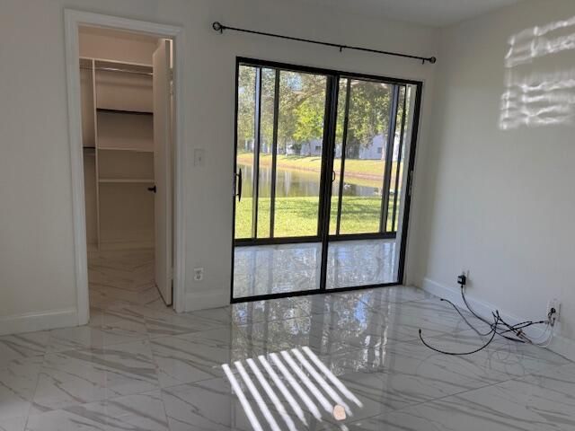 For Sale: $249,750 (2 beds, 2 baths, 1100 Square Feet)