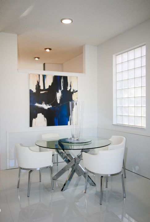 For Rent: $5,000 (3 beds, 2 baths, 1408 Square Feet)