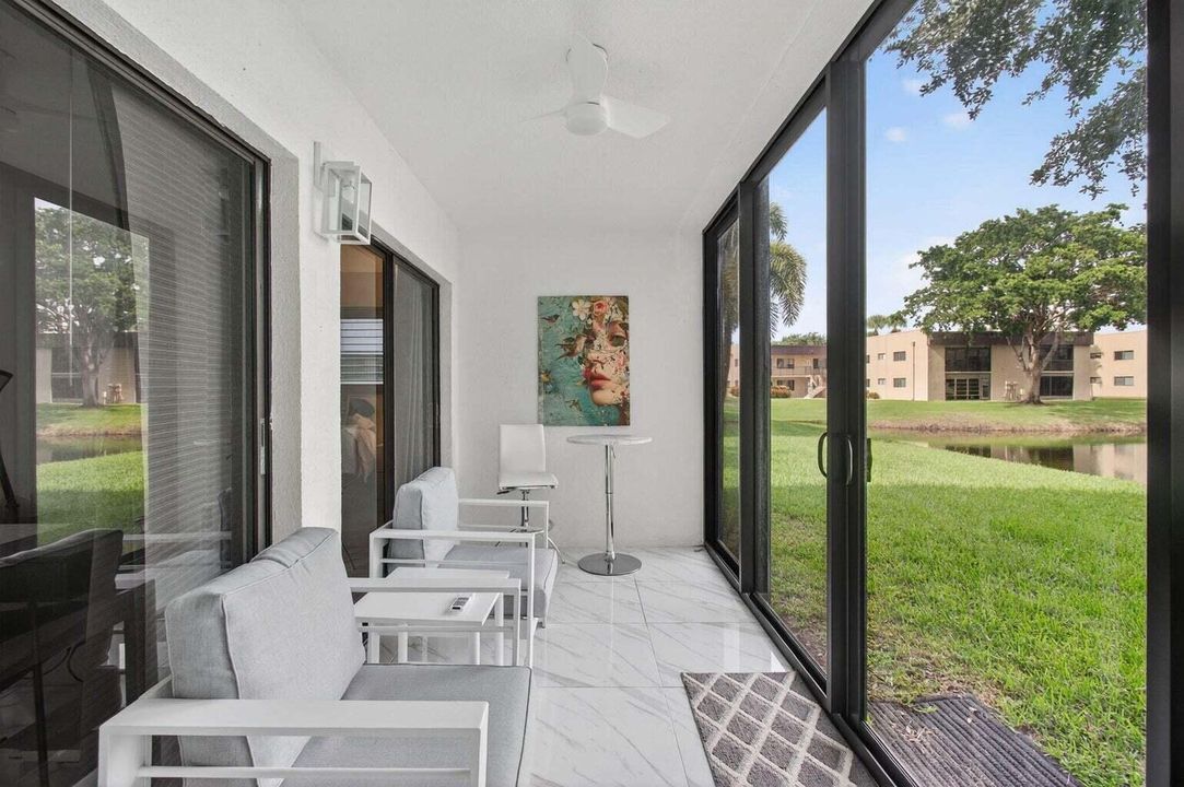 For Sale: $249,750 (2 beds, 2 baths, 1100 Square Feet)