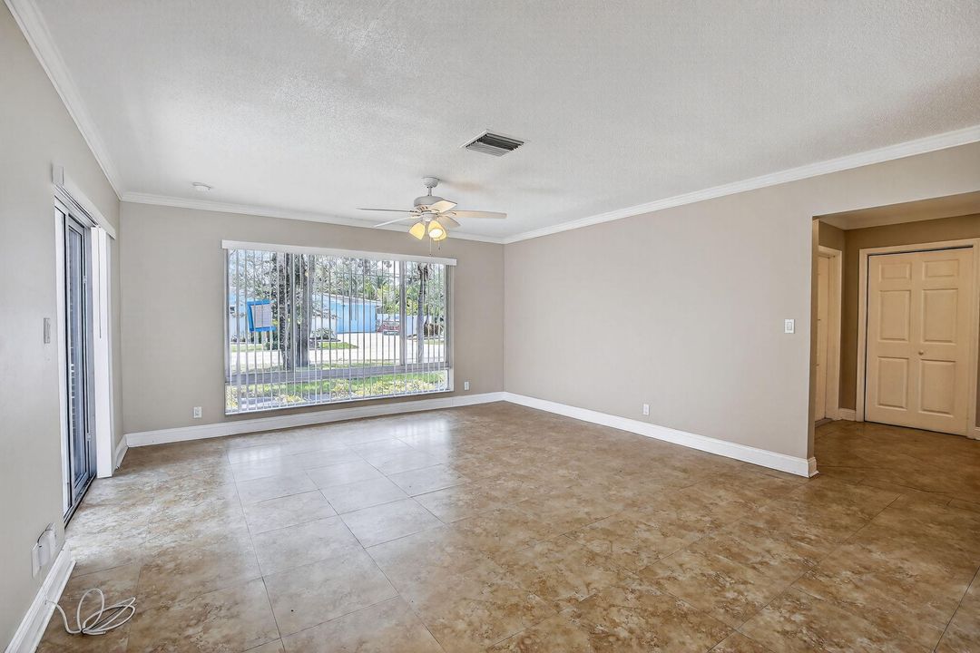 En Venta: $659,900 (3 camas, 2 baños, 1792 Pies cuadrados)