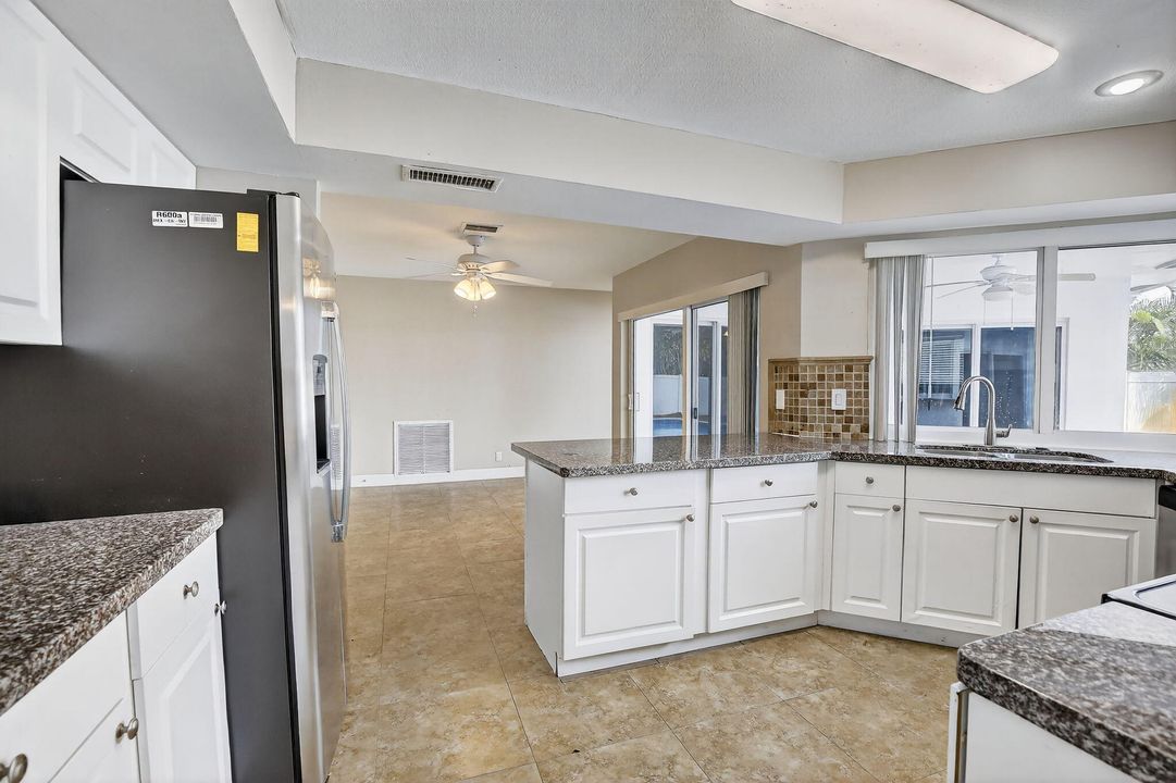 En Venta: $659,900 (3 camas, 2 baños, 1792 Pies cuadrados)