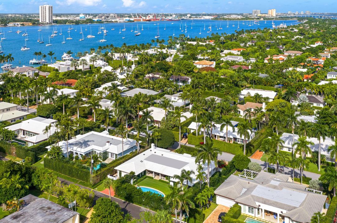 For Sale: $13,900,000 (4 beds, 5 baths, 3489 Square Feet)