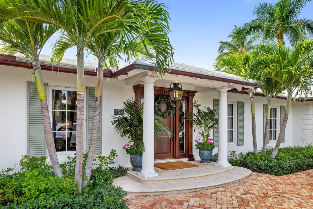 For Sale: $13,900,000 (4 beds, 5 baths, 3489 Square Feet)