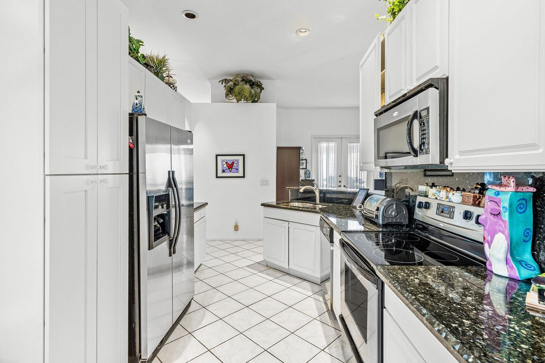 На продажу: $649,000 (3 спален, 2 ванн, 2072 Квадратных фут)