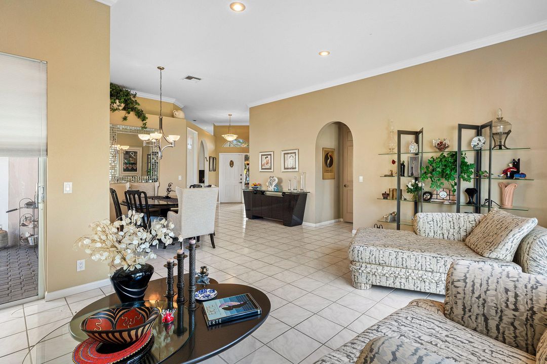 На продажу: $649,000 (3 спален, 2 ванн, 2072 Квадратных фут)