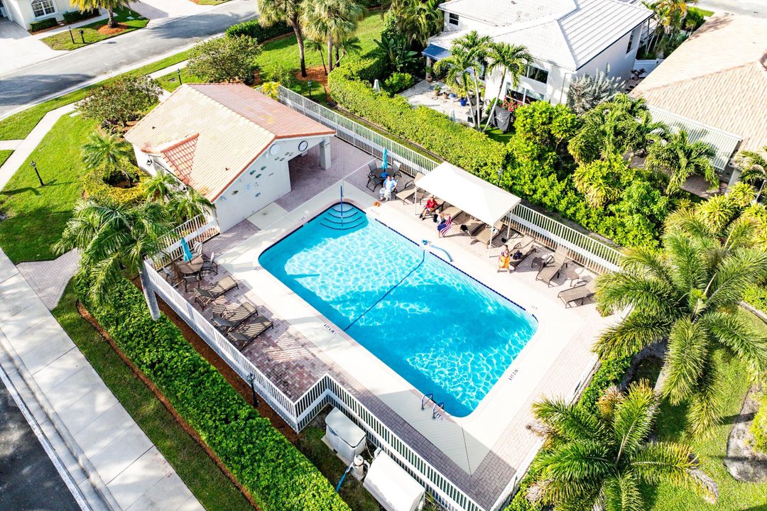 На продажу: $649,000 (3 спален, 2 ванн, 2072 Квадратных фут)