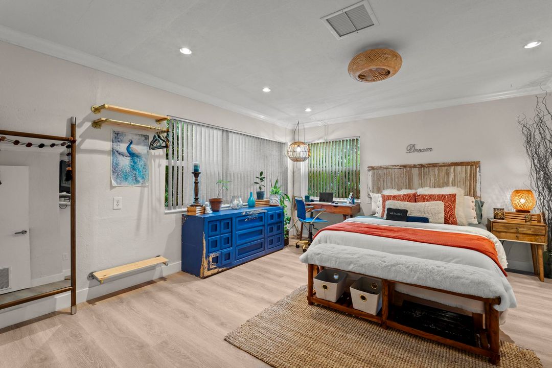 En Venta: $785,000 (3 camas, 3 baños, 1648 Pies cuadrados)