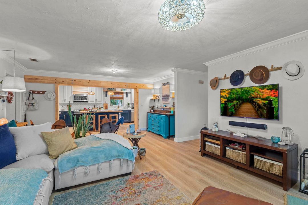 En Venta: $785,000 (3 camas, 3 baños, 1648 Pies cuadrados)