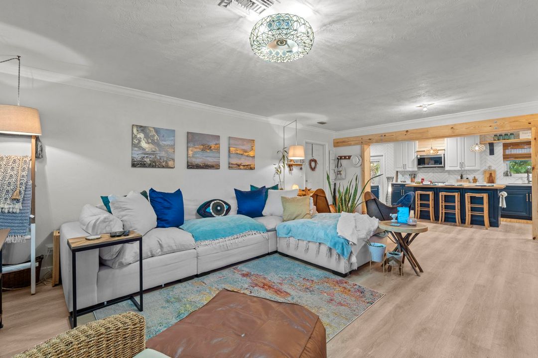 En Venta: $785,000 (3 camas, 3 baños, 1648 Pies cuadrados)