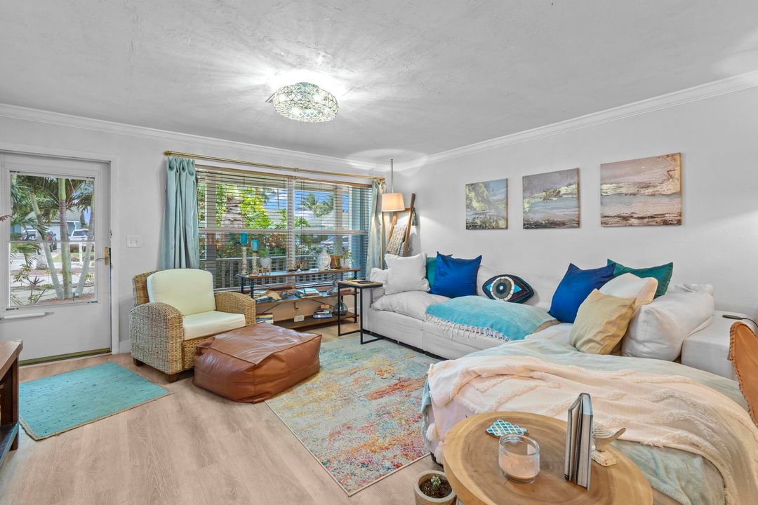 En Venta: $785,000 (3 camas, 3 baños, 1648 Pies cuadrados)