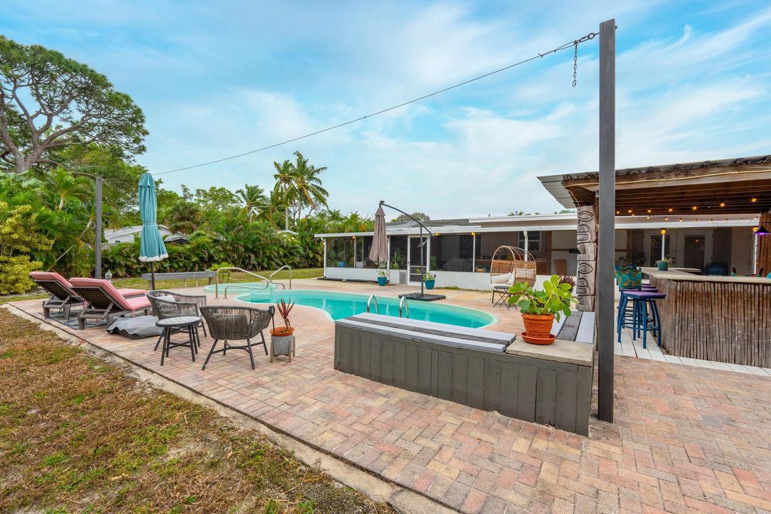 En Venta: $785,000 (3 camas, 3 baños, 1648 Pies cuadrados)