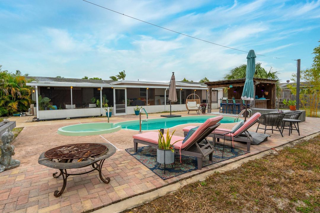 En Venta: $785,000 (3 camas, 3 baños, 1648 Pies cuadrados)