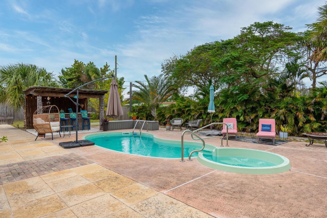 En Venta: $785,000 (3 camas, 3 baños, 1648 Pies cuadrados)