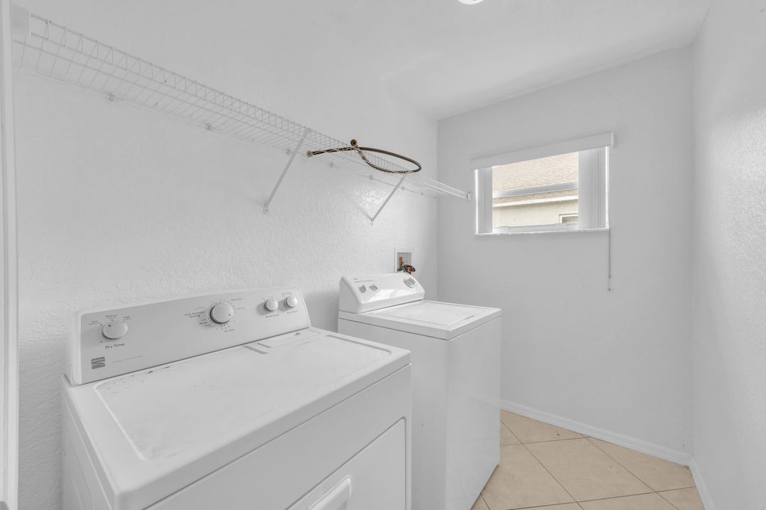 For Rent: $3,000 (4 beds, 3 baths, 2371 Square Feet)