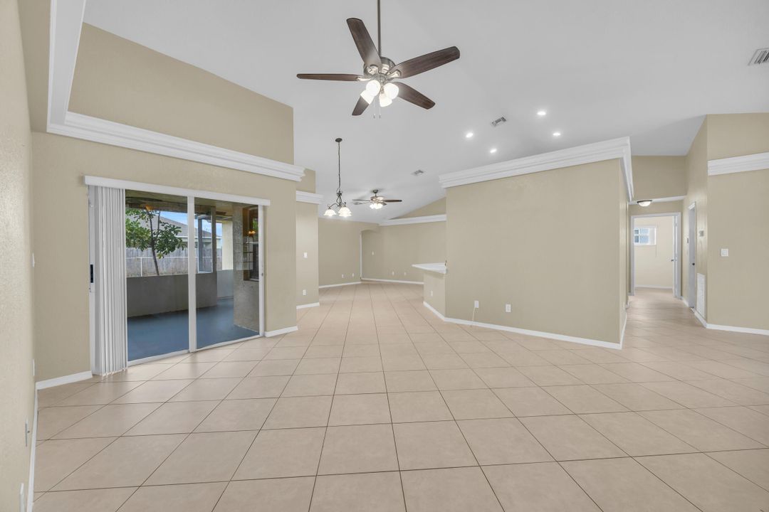 For Rent: $3,000 (4 beds, 3 baths, 2371 Square Feet)