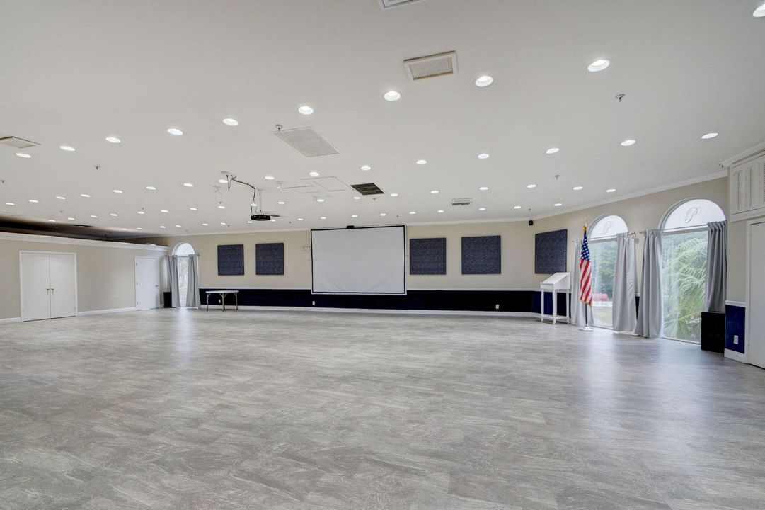 待售: $116,500 (2 贝兹, 2 浴室, 1400 平方英尺)